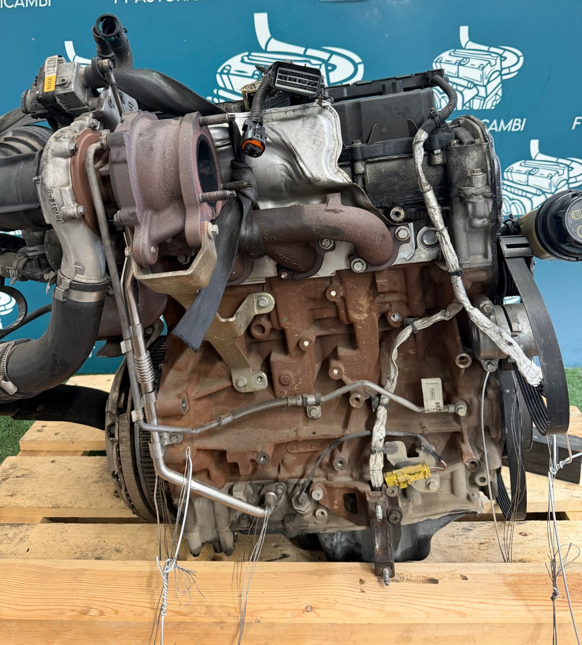 Motore CYFF Ford Transit 2.2 D anno 2019, esemplare da 122.000 km