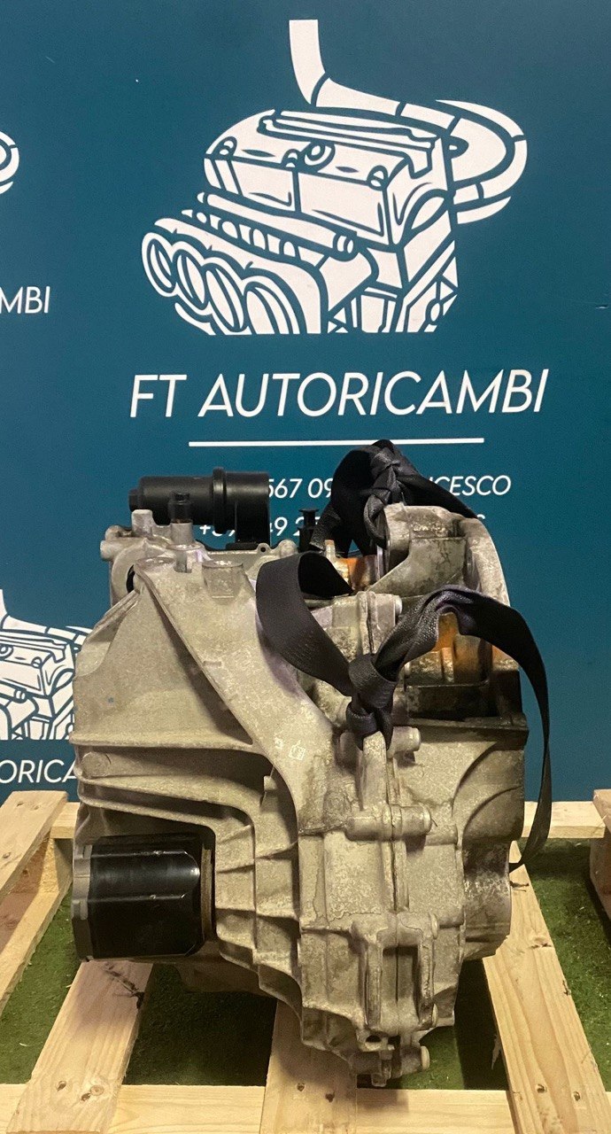 Cambio automatico 654920 R2473715700 Mercedes Classe A 2.0 D anno 2019, esemplare da 88.000 km